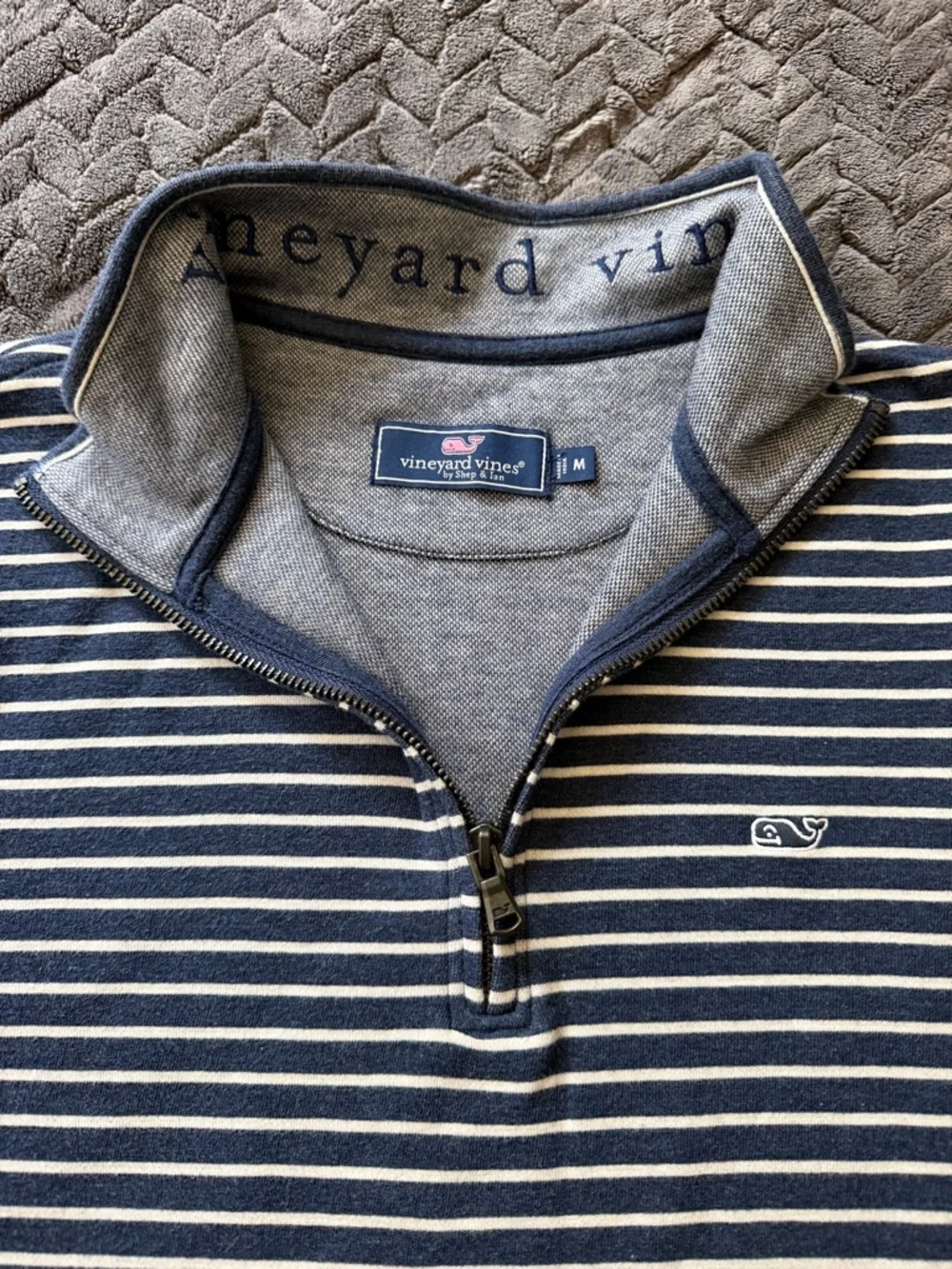 Vineyard Vines Navy & White Striped Half-Zip Pullover Mens Size Medium - Picture 2 of 5